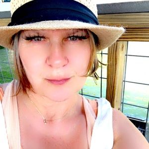 Meet your Posher, Mellissa